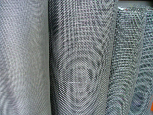 Сетка тканая. Высота 1м, Длина 10м, Ячейка 2.0*4.0мм 035409