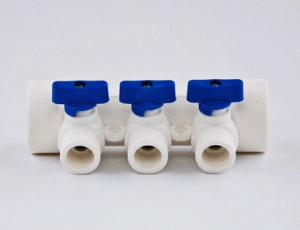 Коллектор 32х20 (3 выхода+шаровые краны) синий 26228