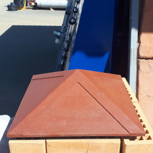 Колпак на столб заборный 45*390*390 мм. цвет Красный  РАСПРОДАЖА 858097