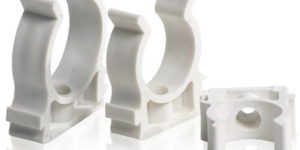 Крепление для труб скоба пластиковая Ф32-40мм 14270